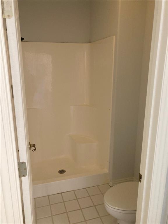 Building Photo - 420 E New Hope Rd