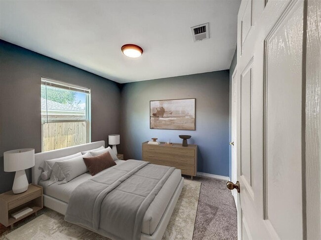 Building Photo - 312 Apple Dr