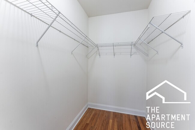 Building Photo - 2617 N Spaulding Ave