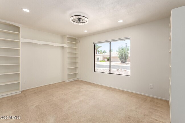 Building Photo - 9645 W Kimberly Way