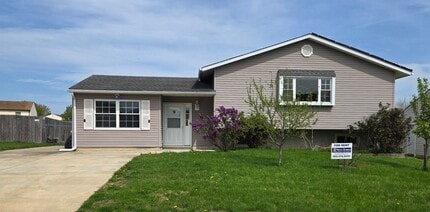 Building Photo - 5 bedroom, 2 bathroom home in Newark