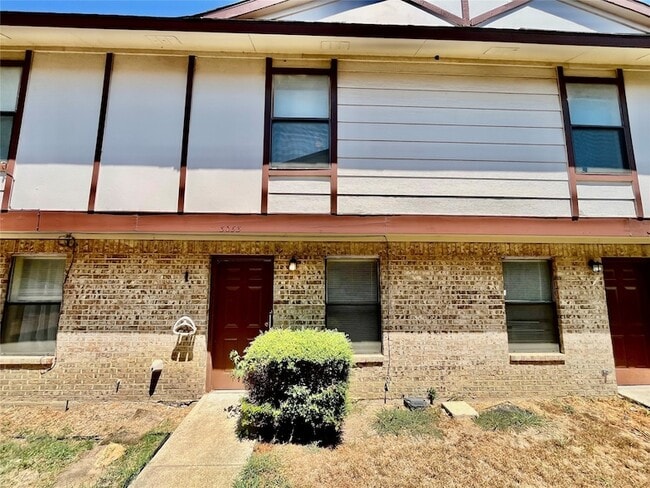 Building Photo - 3053 Olympia Dr