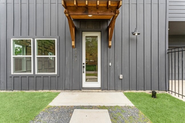 Building Photo - 4303 Buck St