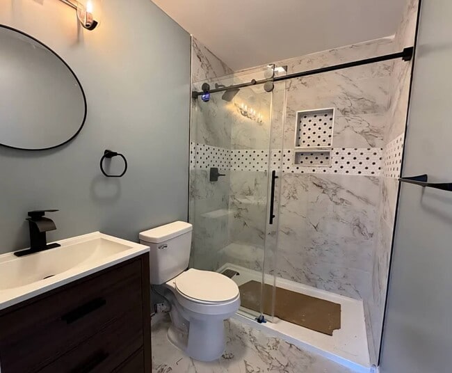 Building Photo - 4299 Kepler Ave