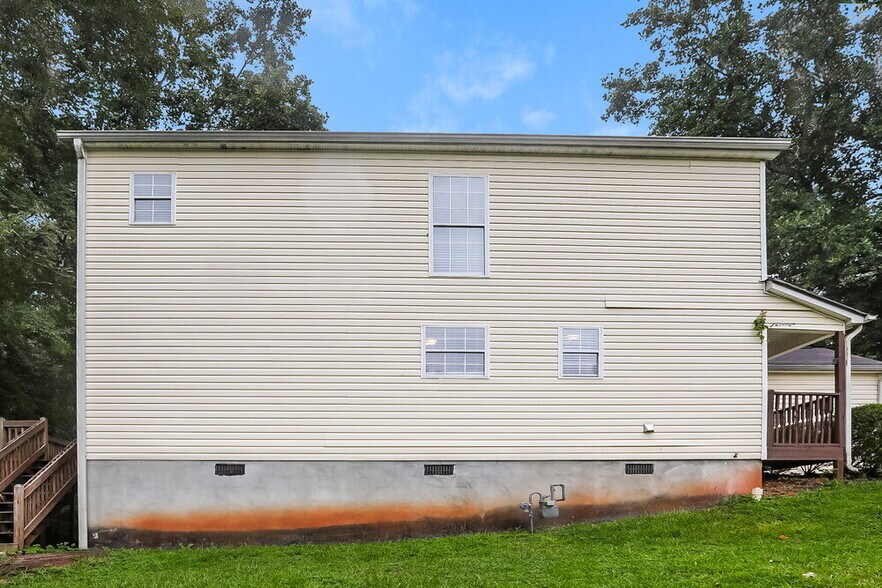 Building Photo - 4429 Ford Pl SW