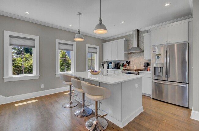 Building Photo - 315 Ashley Ave