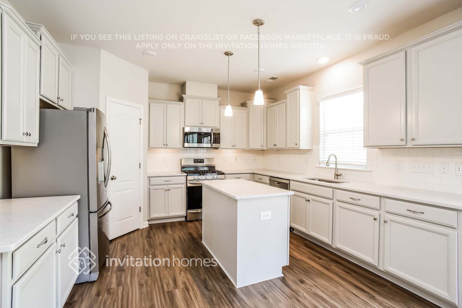 Building Photo - 16846 Cozy Cove Rd