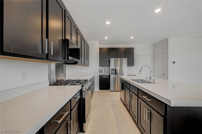 Building Photo - 324 Lupton Ave