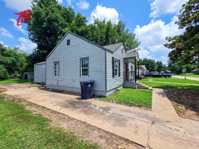 Building Photo - 1153 Windemere Ave