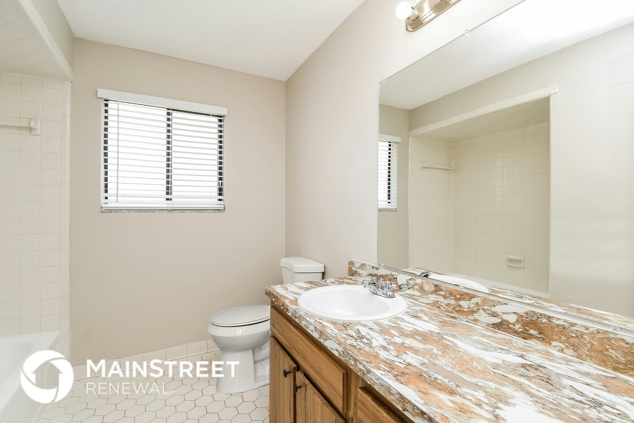 Building Photo - 576 Charles Carroll St