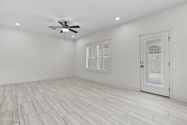 Building Photo - 12406 Furlong Cir