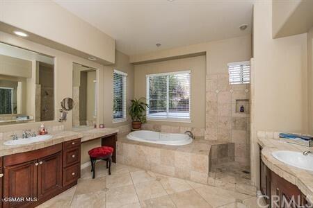 Building Photo - 5431 Via Olas