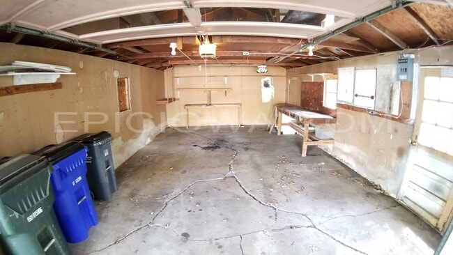 Building Photo - 3723 G Ave NE