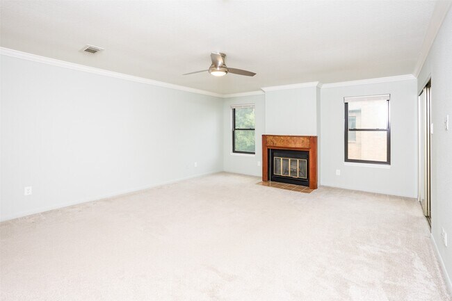 Building Photo - 9800 Pagewood Ln