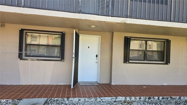 Primary Photo - 210 W Park Dr