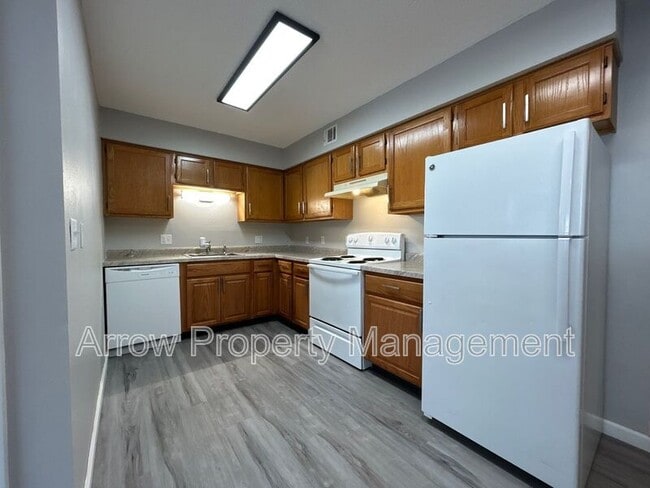 Building Photo - 1009 14th St