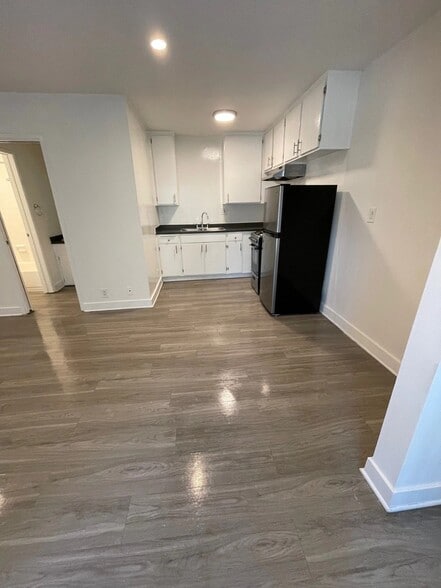 Building Photo - 5307 Sepulveda Blvd