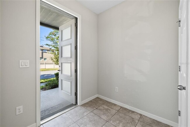 Building Photo - 8019 Glenlloyd Ave