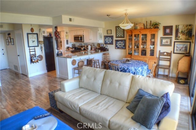 Building Photo - 146 Avenida Baja