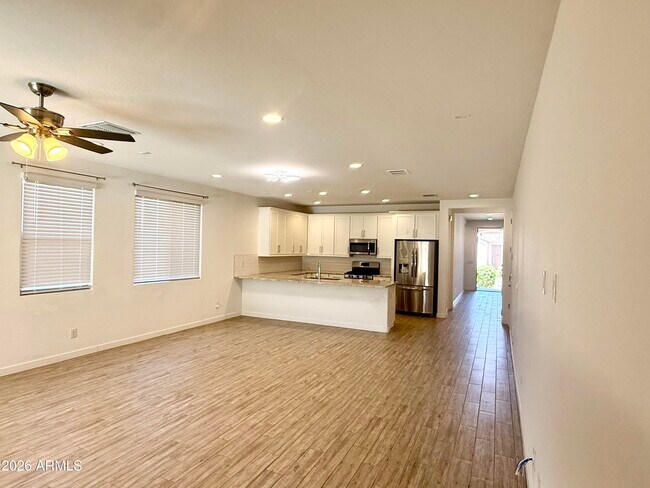Building Photo - 1533 W Carmen St