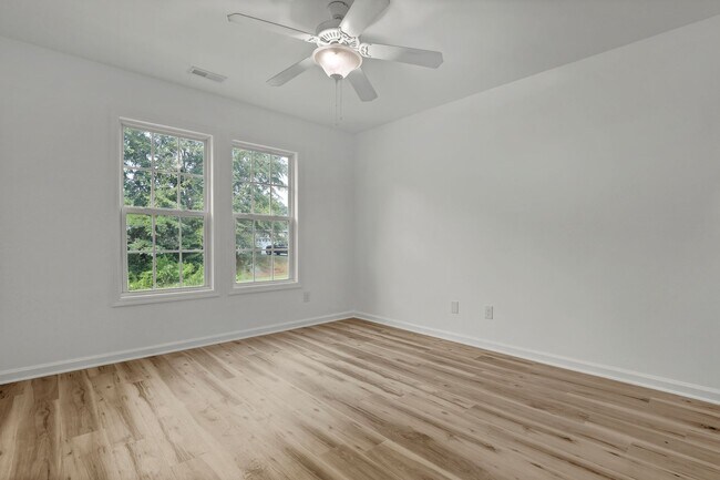 Building Photo - 244 Blue Creek Farms Drive