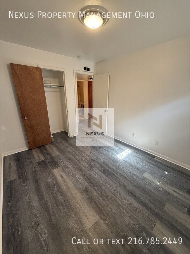 Building Photo - 4492 W 170th St