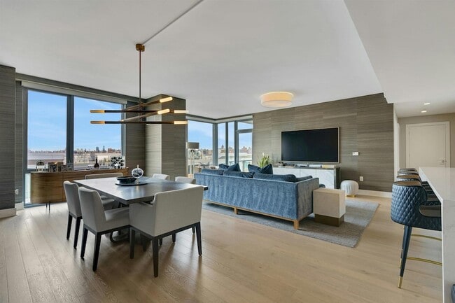 Building Photo - 9 Ave at Port Imperial