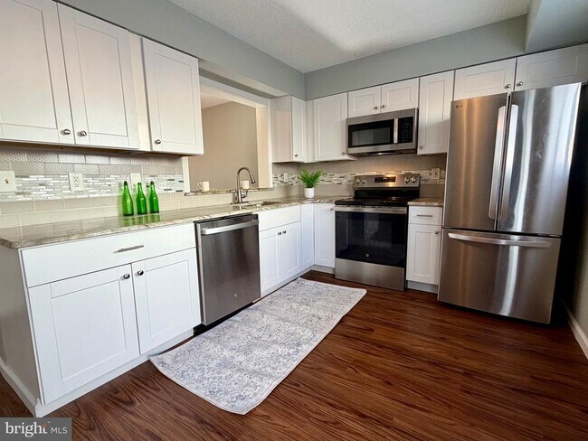 Building Photo - 33 Georgetown Rd