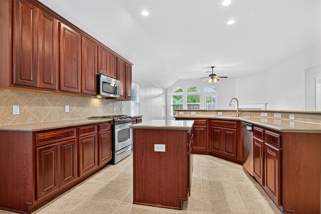 Building Photo - 5518 Elderberry Arbor