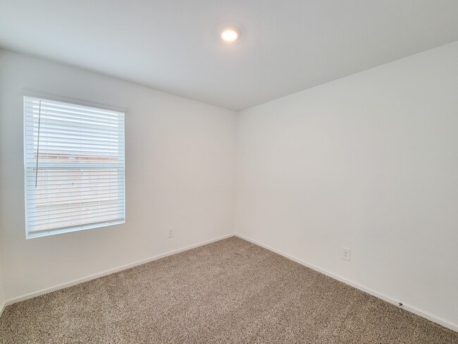 Building Photo - 14316 Leafy Willow Dr