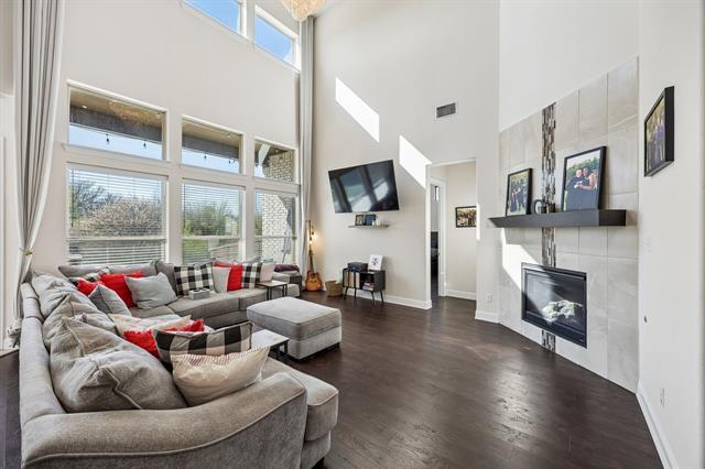 Building Photo - 604 Shoreline Ridge Dr