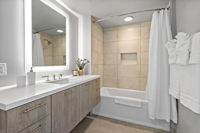 Building Photo - 1611 8th St NW