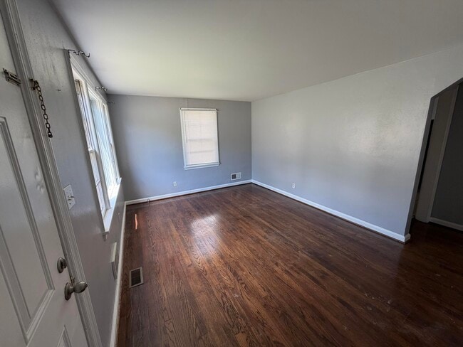 Building Photo - 2205 Plantation Rd NE