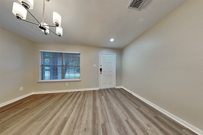 Building Photo - 29527 Legends Stone Dr