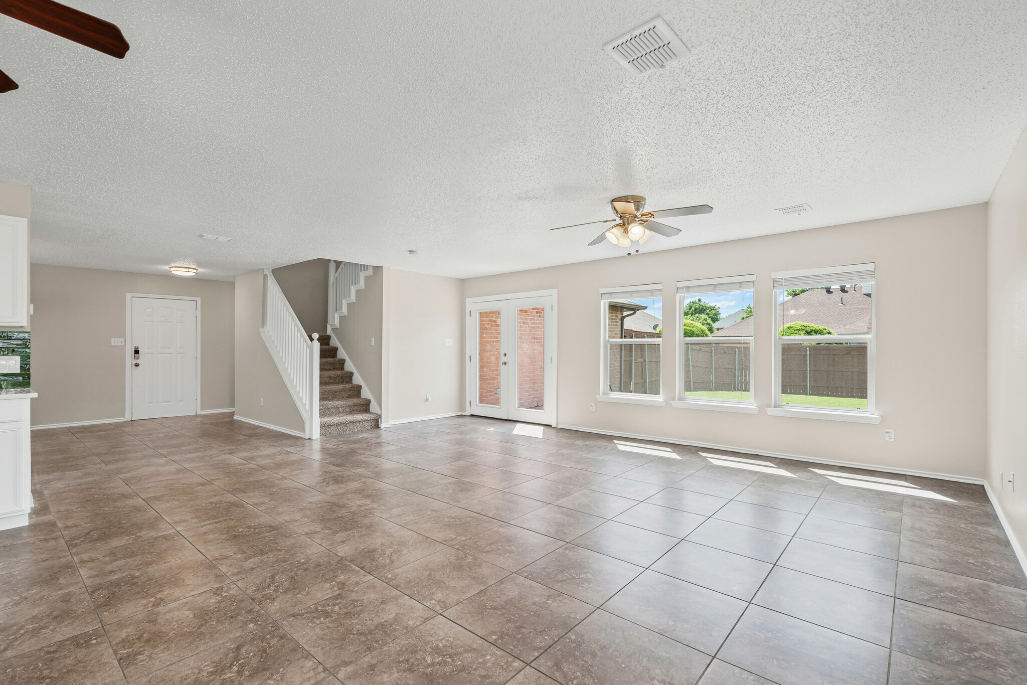 Building Photo - 6505 Tara Ln