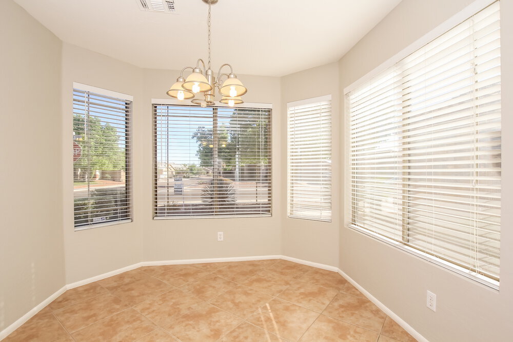 Building Photo - 8818 W Salter Dr