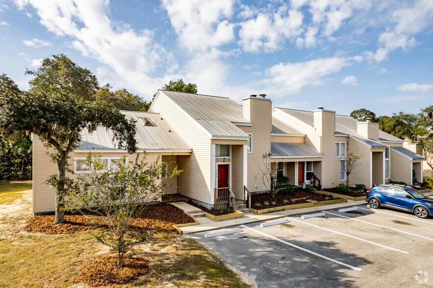 Primary Photo - Timberland Apartments