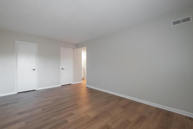 Building Photo - 1509 Regency Woods Rd