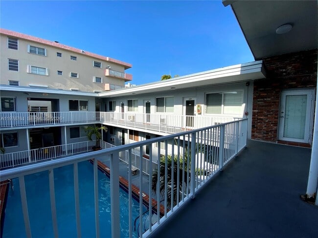 Building Photo - 305 69th St