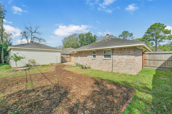 Building Photo - 8415 Braesdale Ln