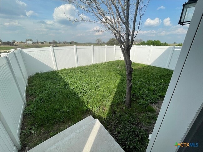 Building Photo - 1190 Fm 2623