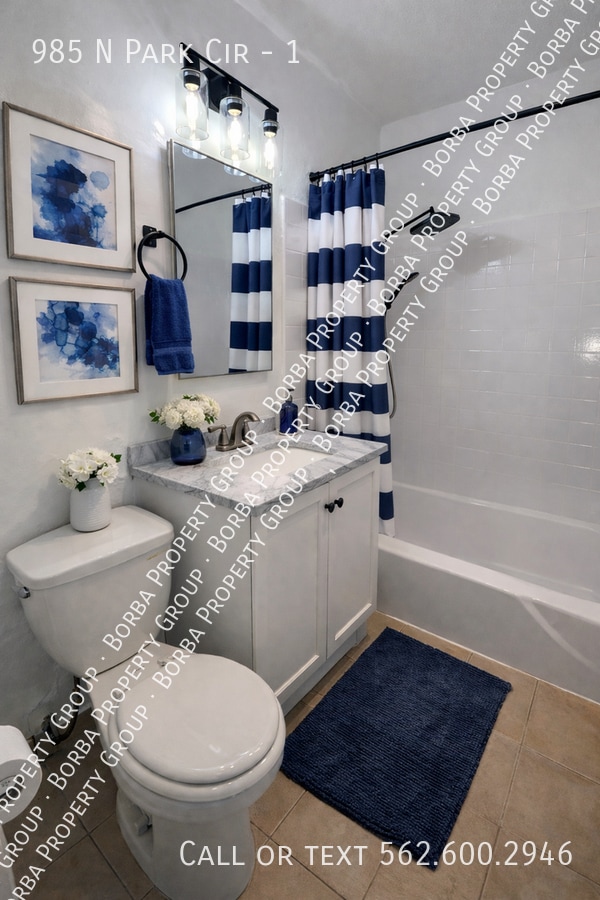 Building Photo - 985 N Pk Cir