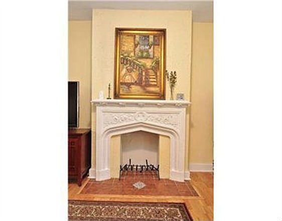Building Photo - 5552 Beacon St