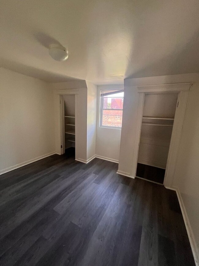 Building Photo - 2026/2027 JHU Homewood Off-Campus 6bd/3ba house w/ W/D. Available 6/6/2026