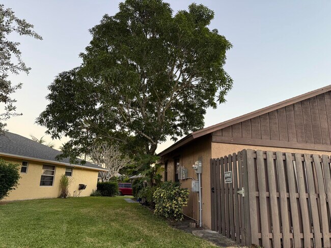 Building Photo - 1389 Pines Ln