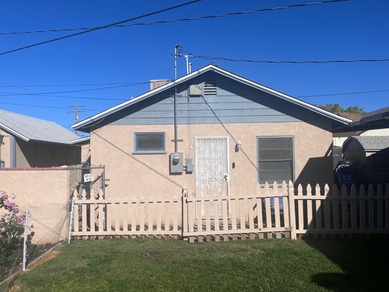 Primary Photo - 44515 Cedar Ave