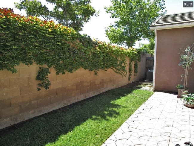 Building Photo - 2315 Warhol Ave