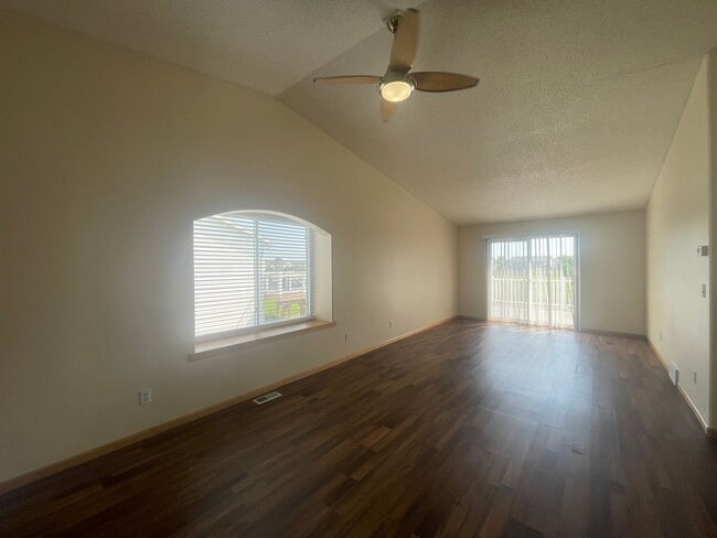 Building Photo - Beautiful West Fargo Twinhome