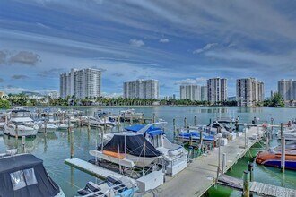 Building Photo - 18031 Biscayne Blvd