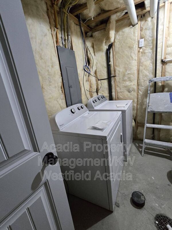 Building Photo - 15179 S Cantle Dr